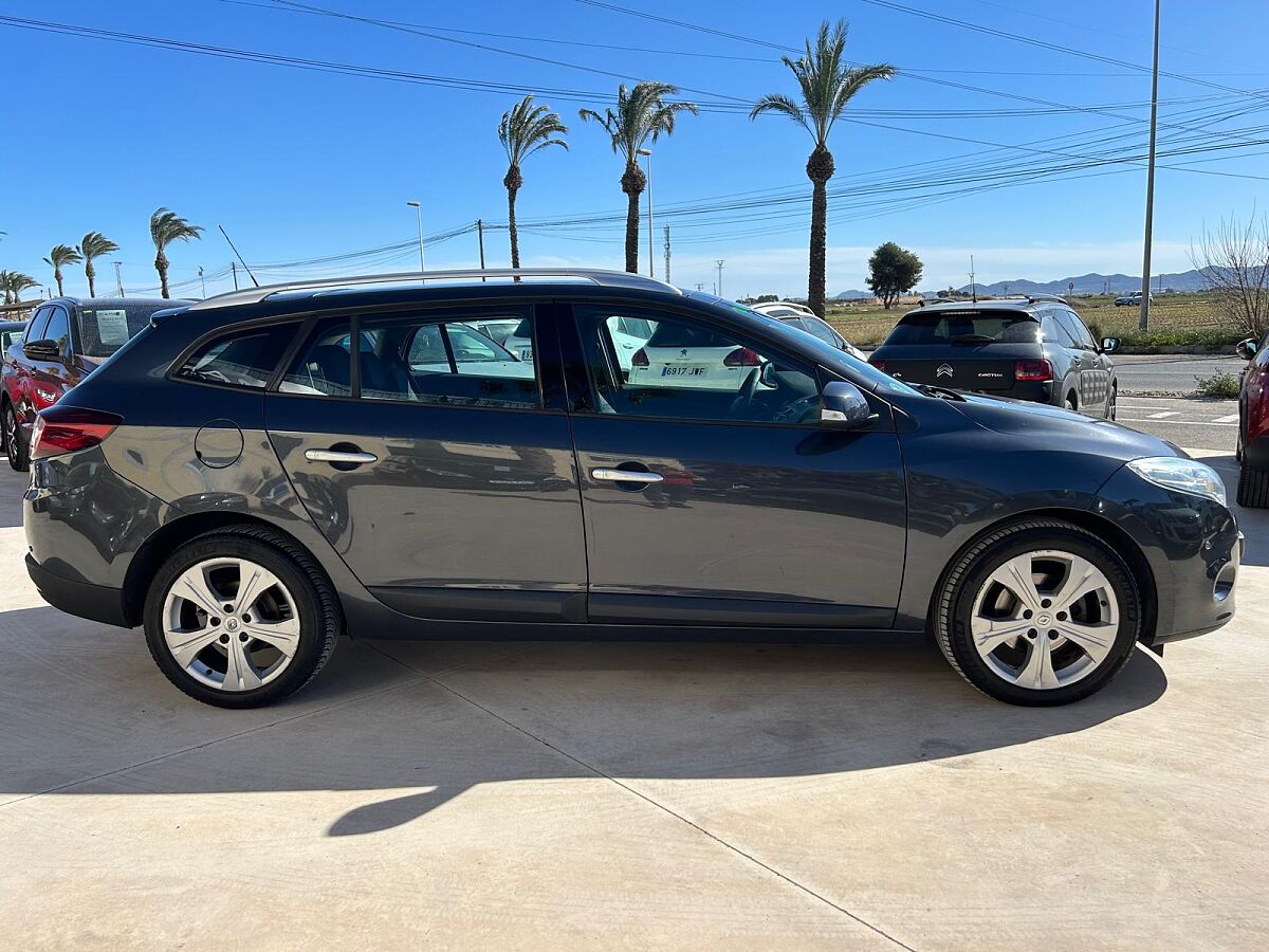 RENAULT MEGANE ESTATE LIMITED 1.5 DCI AUTO SPANISH LHD IN SPAIN 92K SUPERB 2011